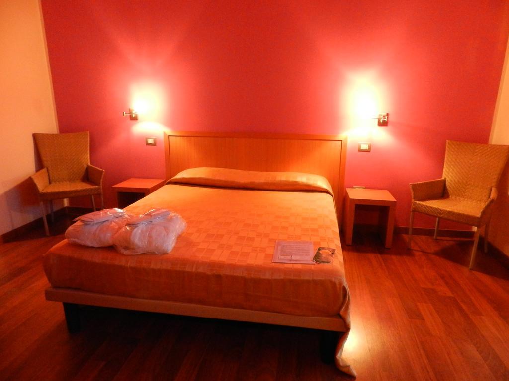 SantʼAntìoco Hotel I Colori מראה חיצוני תמונה