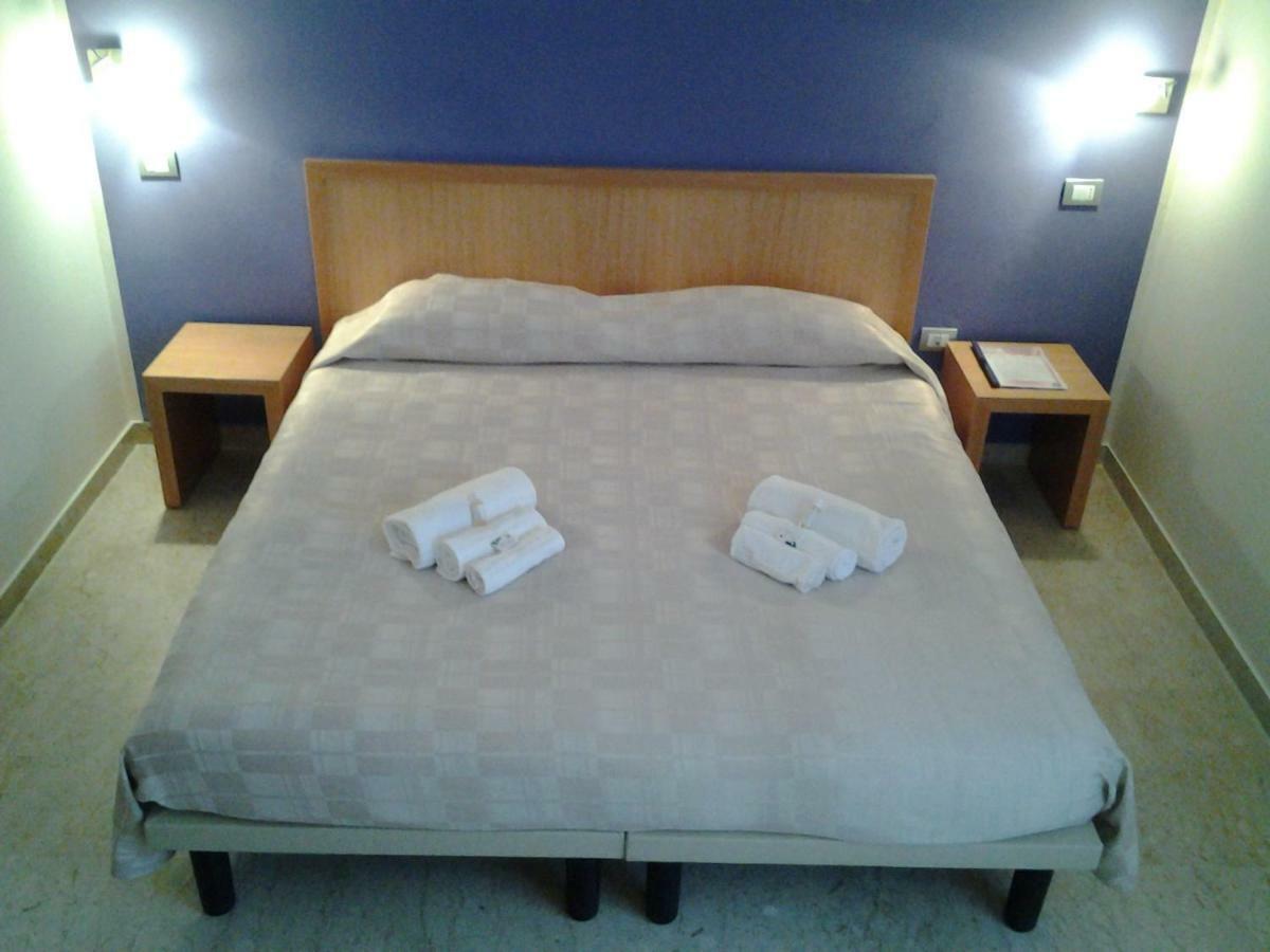 SantʼAntìoco Hotel I Colori מראה חיצוני תמונה
